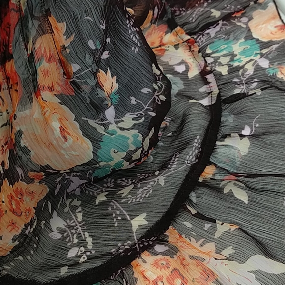 Boho sheer floral top - Picture 6 of 6